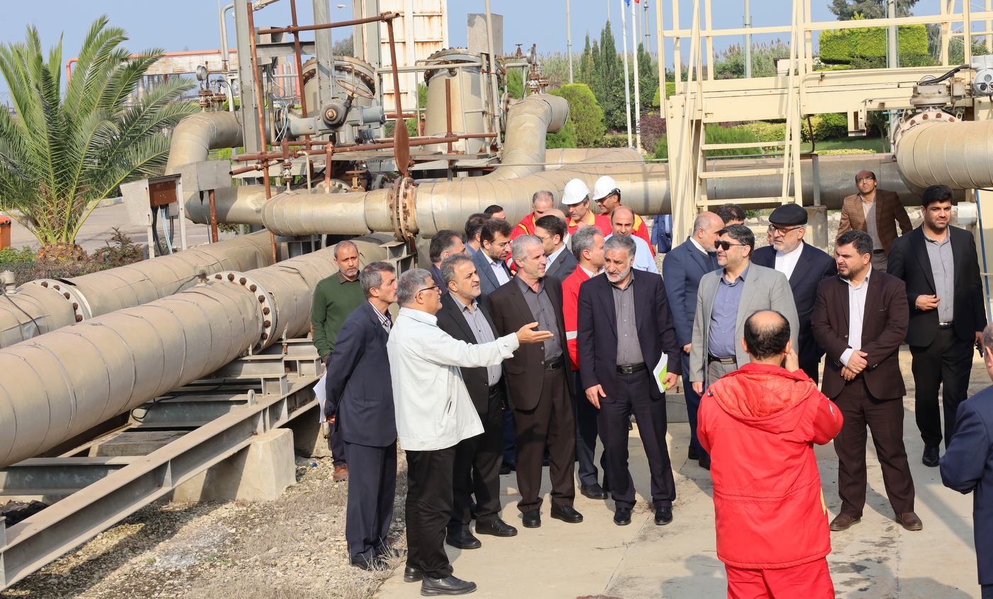 بازدید پایانه نفتی شمال + معاون وزیر در امور بین الملل و بازرگانی +  سیدعلی محمد موسوی+ عباس اسدروز+ عل معلمی 4