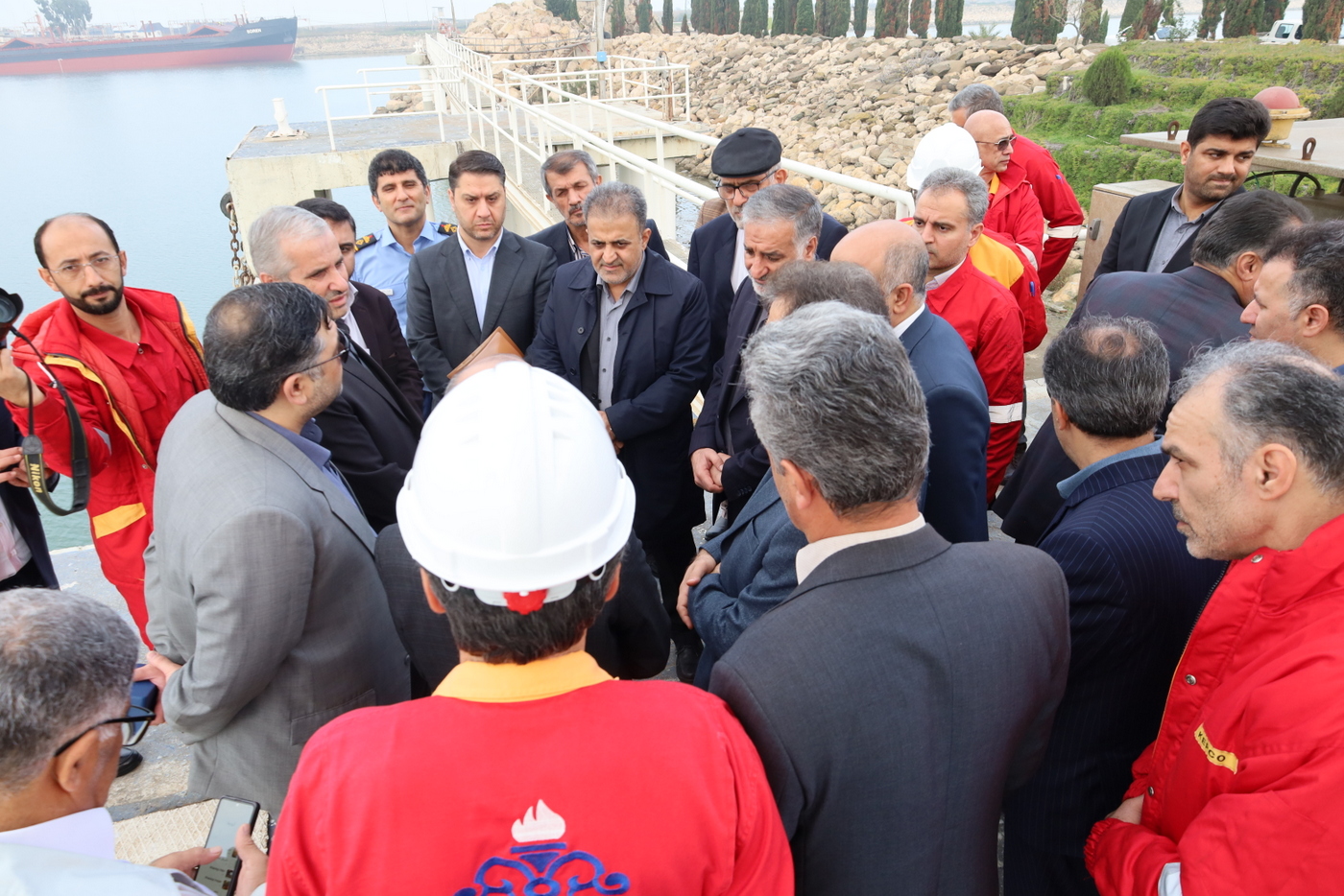 بازدید پایانه نفتی شمال + معاون وزیر در امور بین الملل و بازرگانی +  سیدعلی محمد موسوی+ عباس اسدروز+ عل معلمی 43