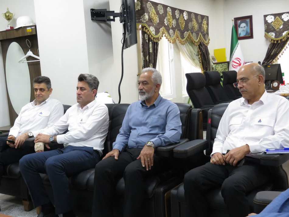 تجلیل از بسیجیان فعال پایانه میعانات گازی پارس جنوبی 4