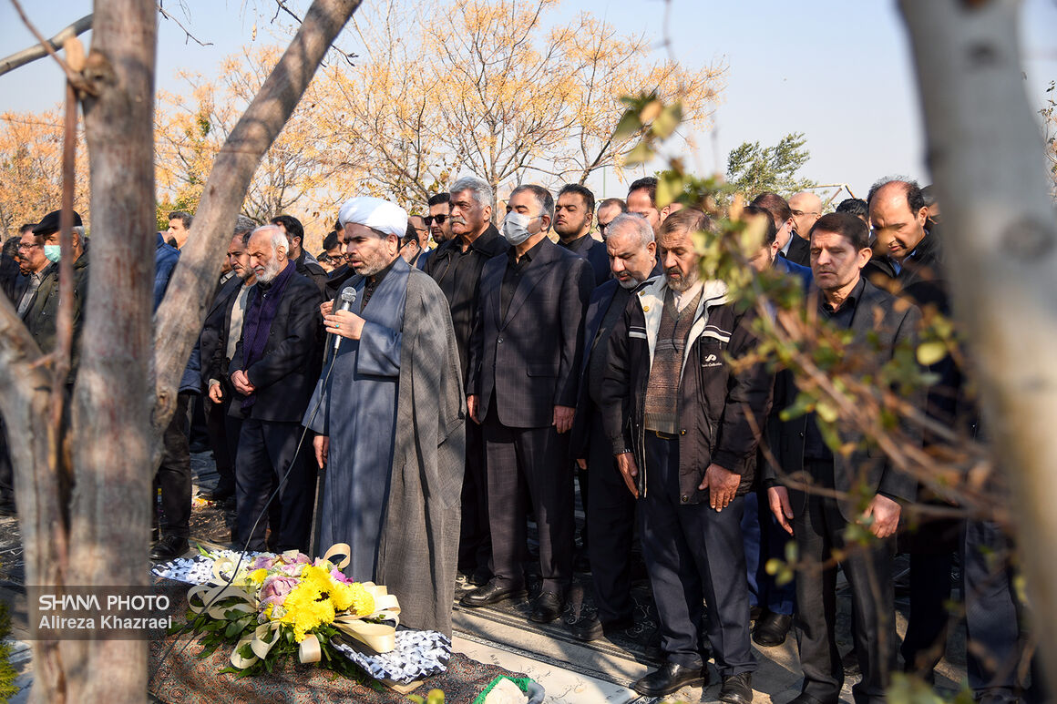 تشییع پیکر برادر وزیر نفت+ پاک نژاد 10