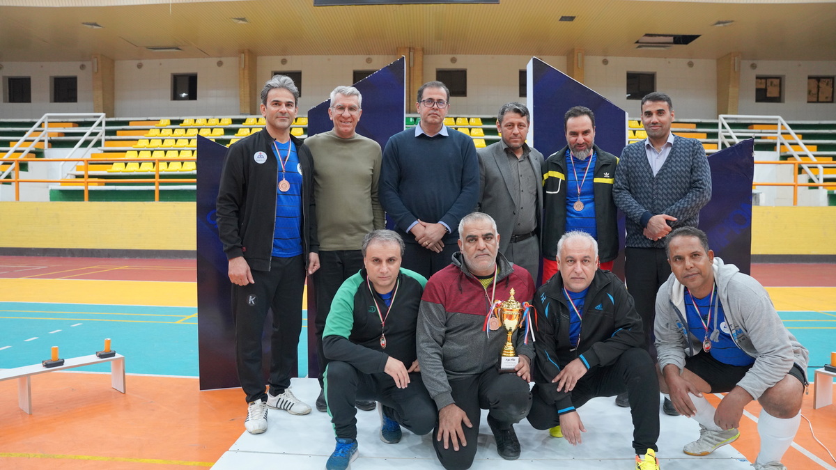 قهرمانی تیم حراست در مسابقات فوتسال کارکنان بالای ۴۵ سال پایانه‌های نفتی ایران 5