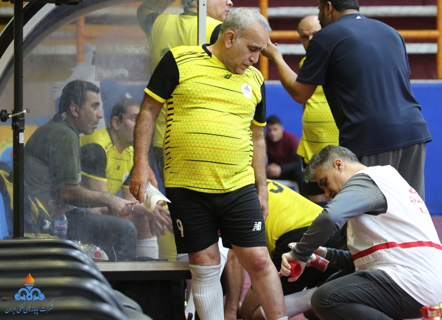 فوتسال کارکنان بالای 45 سال  70