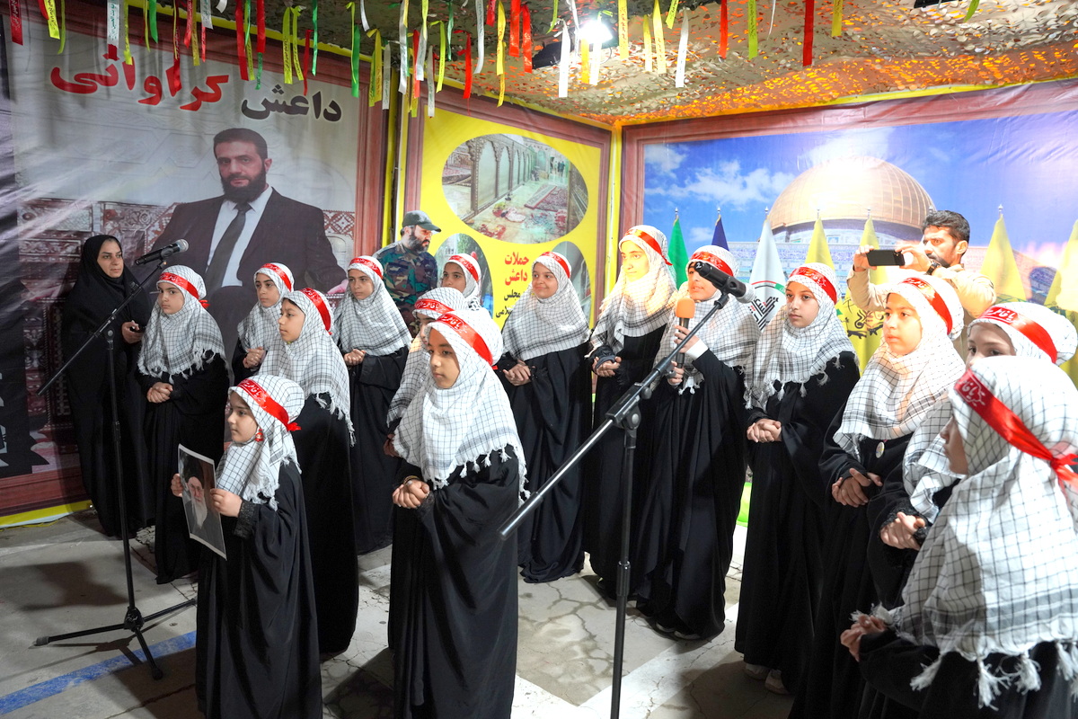 نمایشگاه روایی و تجسمی مقاومت در جزیره خارگ  4