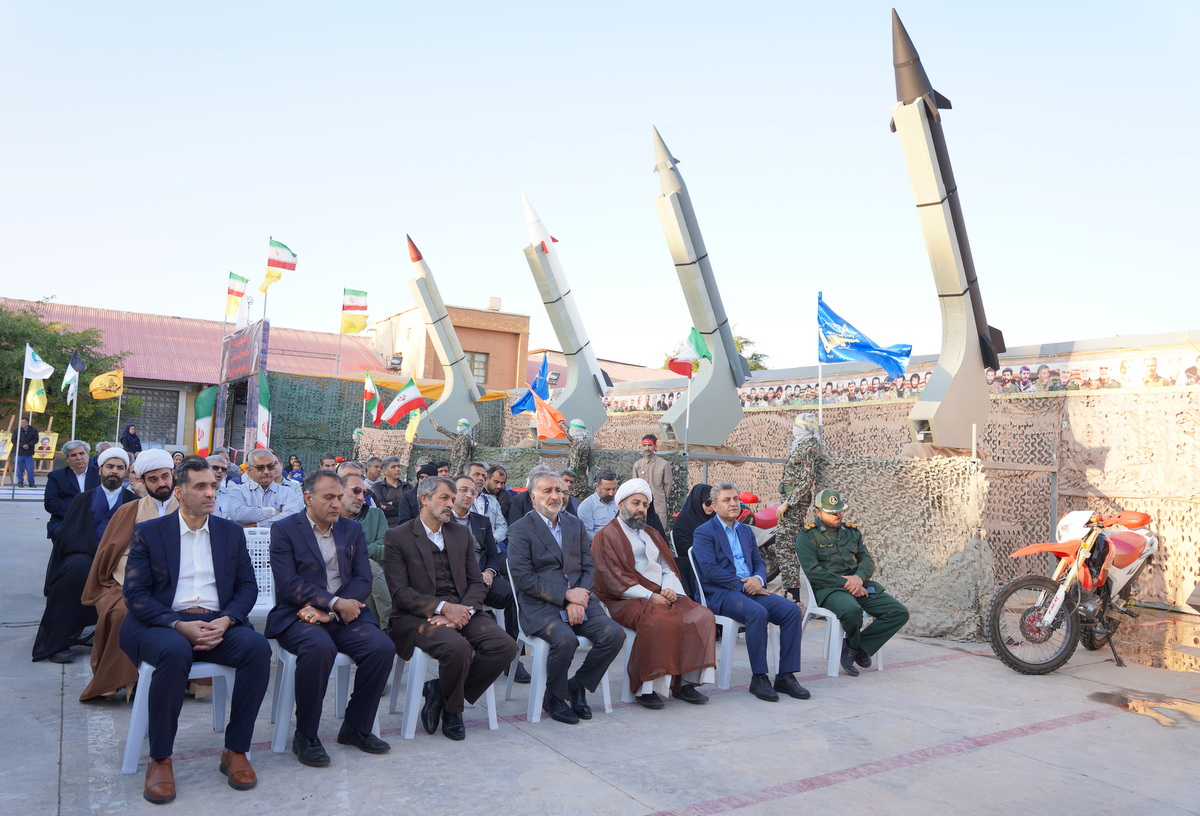 نمایشگاه روایی و تجسمی مقاومت در جزیره خارگ  13