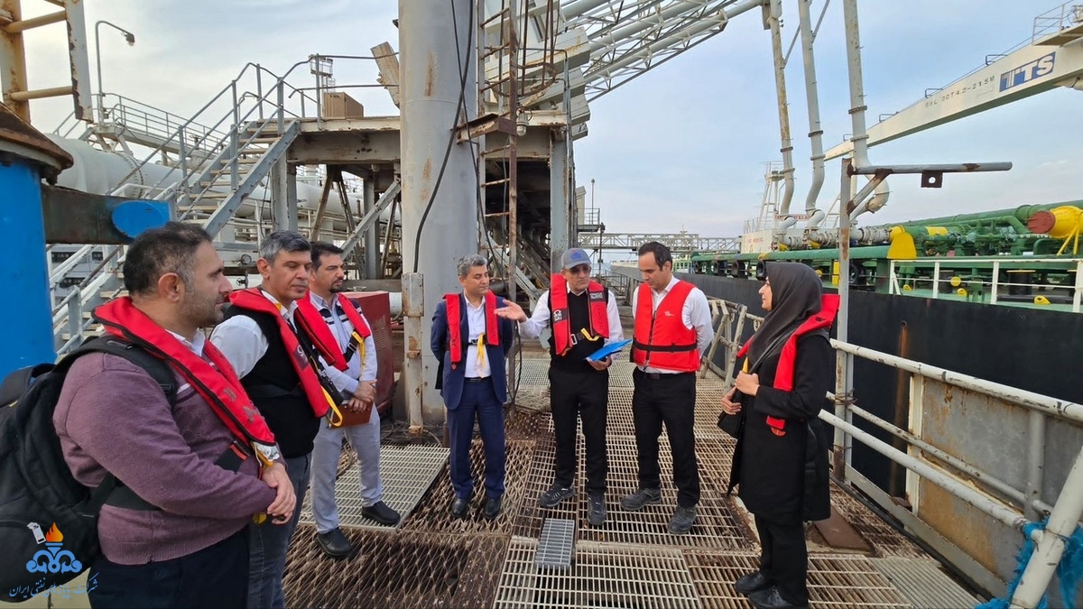 بازدید مدیرمنابع انسانی + اسکاه آإرپاد - احمد زارع  2