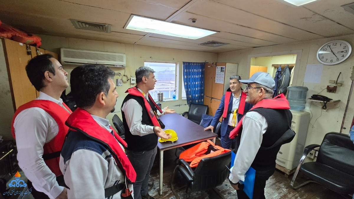 بازدید مدیرمنابع انسانی + اسکاه آإرپاد - احمد زارع  5