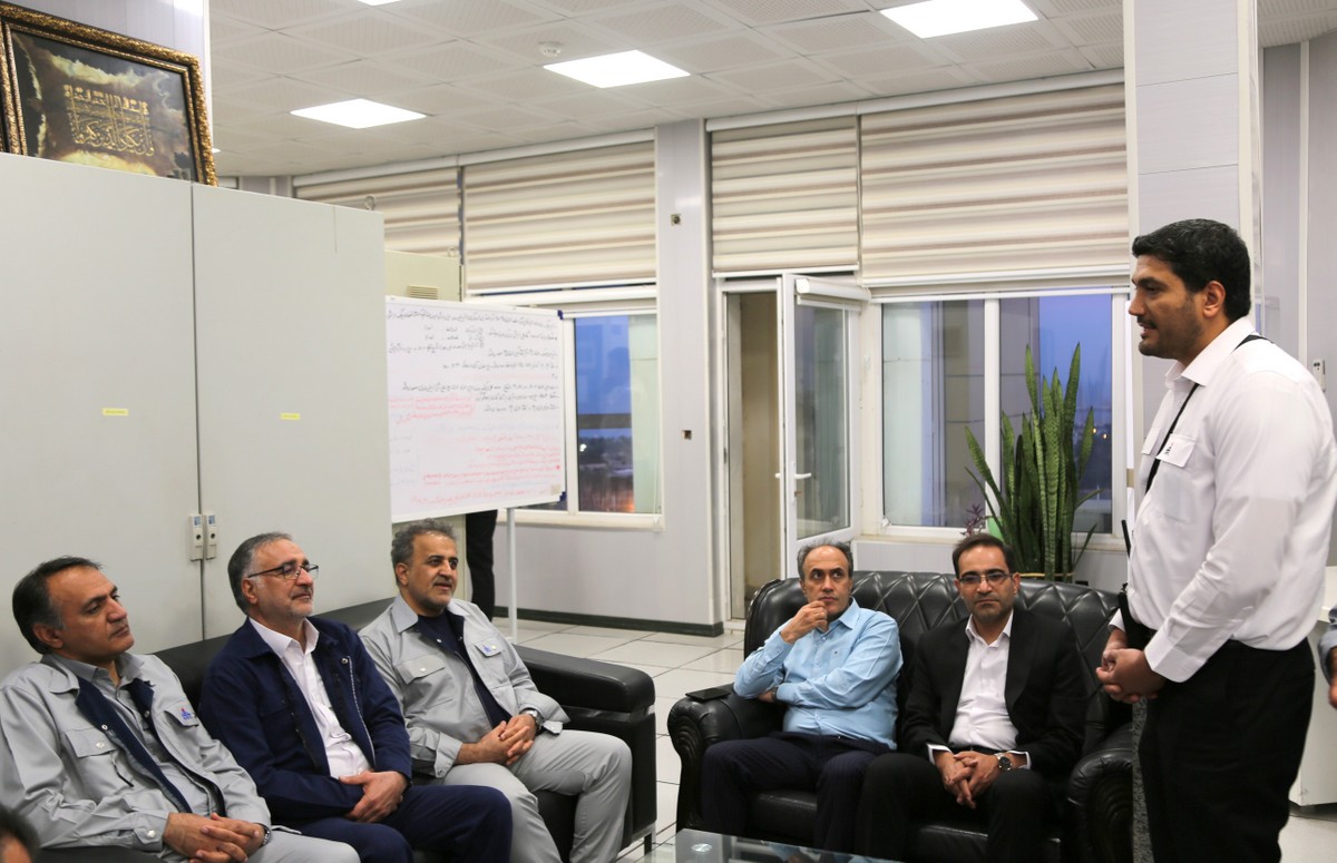 معاون امور بین الملل و بازرگانی وزیر نفت + سید علی محمد موسوی+ عباس اسدروز + پایانه های نفتی ایران 8