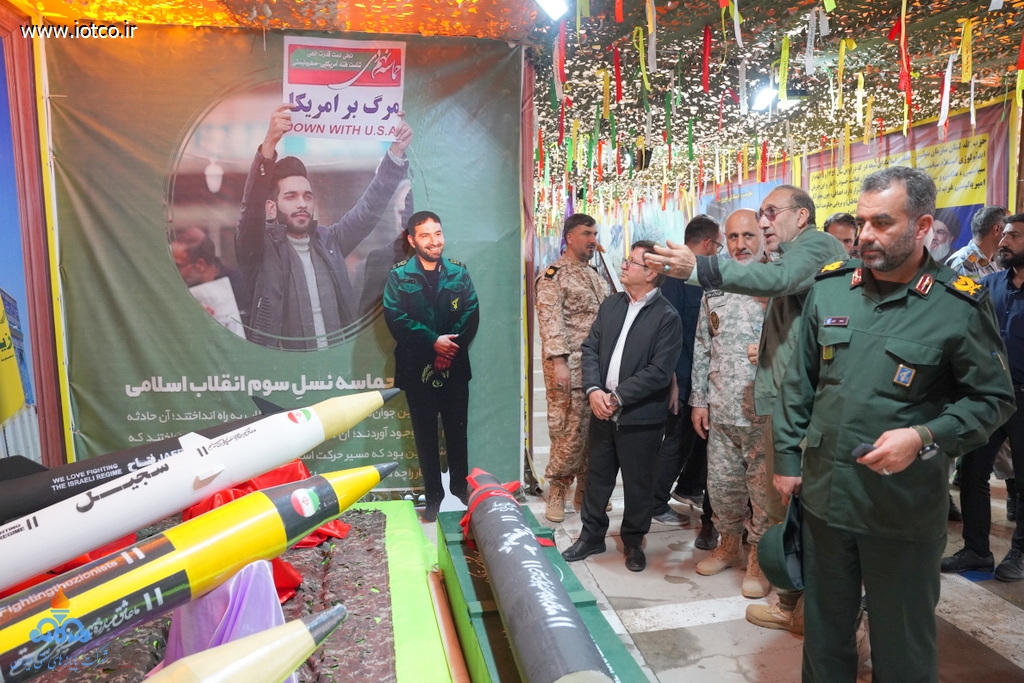 نمایشگاه روایی و تجسمی مقاومت در جزیره خارگ + محمدابراهیم دهقانی، رئیس اداره دریایی ستاد کل نیروهای مسلح،  3