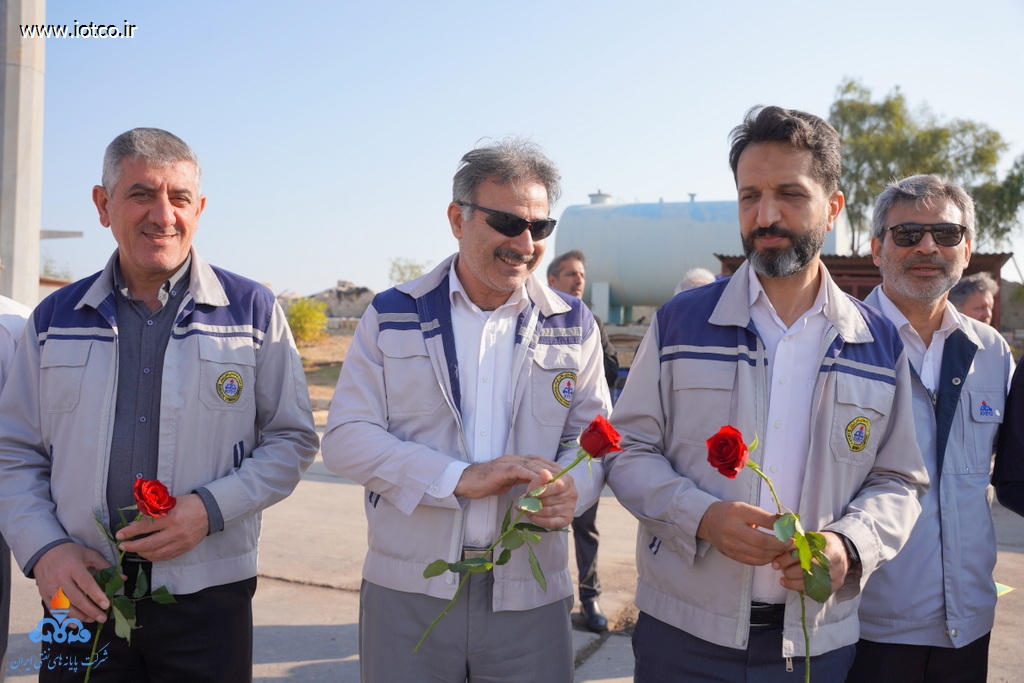 12 بهمن ماه  3