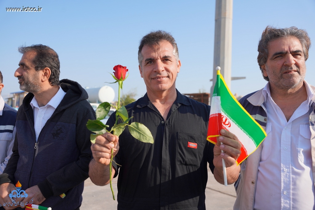 12 بهمن ماه  9