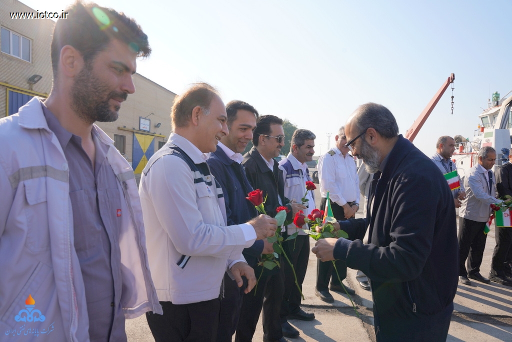 12 بهمن ماه  11