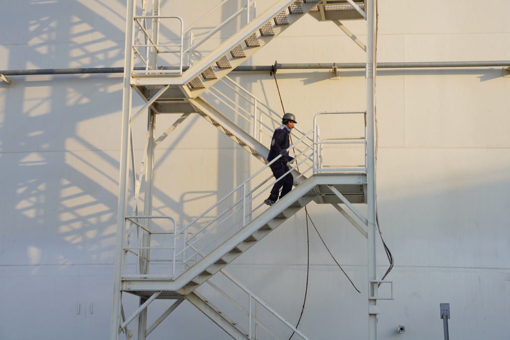 مخازن ذخیره سازی + میری+ نوسازی تاسیسات 6