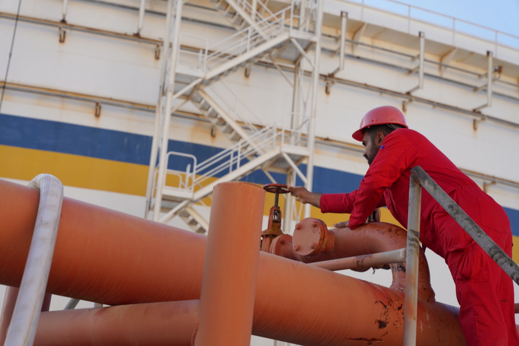 مخازن ذخیره سازی + میری+ نوسازی تاسیسات 16