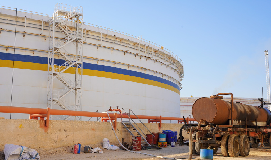 مخازن ذخیره سازی + میری+ نوسازی تاسیسات 22