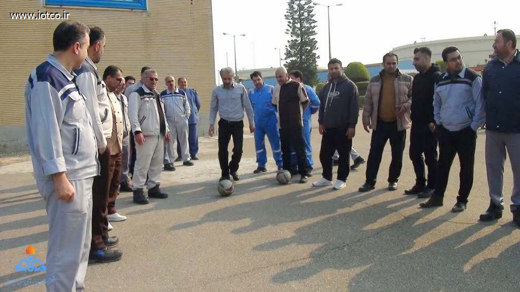 برگزاری مسابقات ورزشی به مناسبت دهه فجر در پایانه نفتی شمال 5