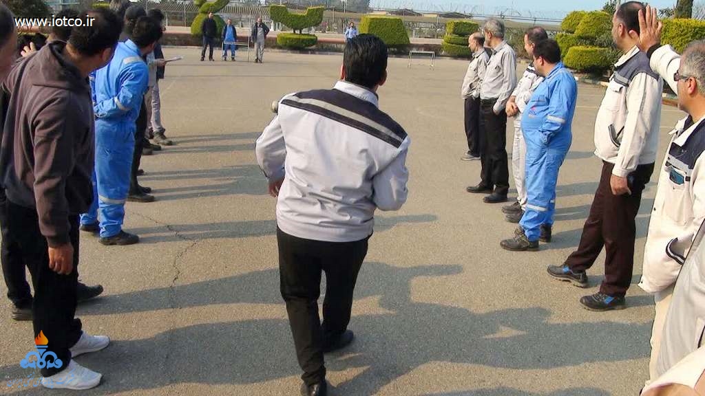 برگزاری مسابقات ورزشی به مناسبت دهه فجر در پایانه نفتی شمال 6