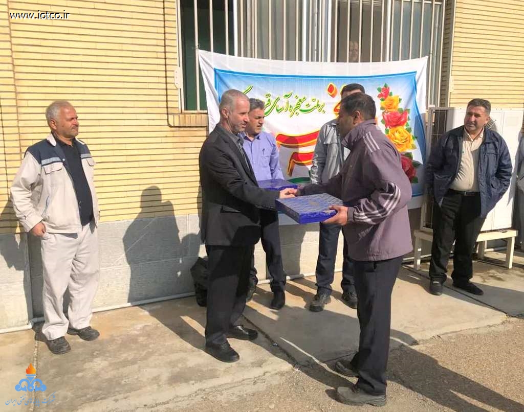 برگزاری مسابقات ورزشی به مناسبت دهه فجر در پایانه نفتی شمال 9