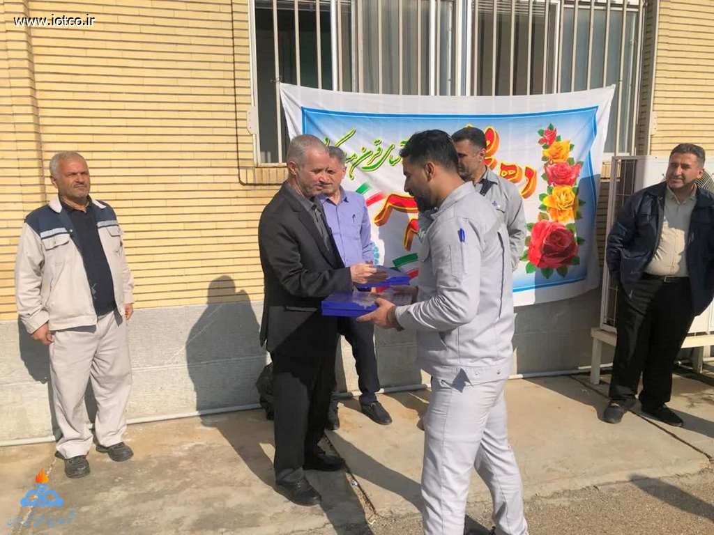 برگزاری مسابقات ورزشی به مناسبت دهه فجر در پایانه نفتی شمال 10