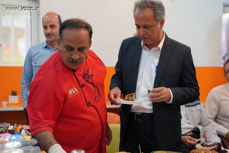 کیک و شیرینی + غذا + نان محلی 12