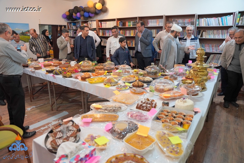 کیک و شیرینی + غذا + نان محلی 16