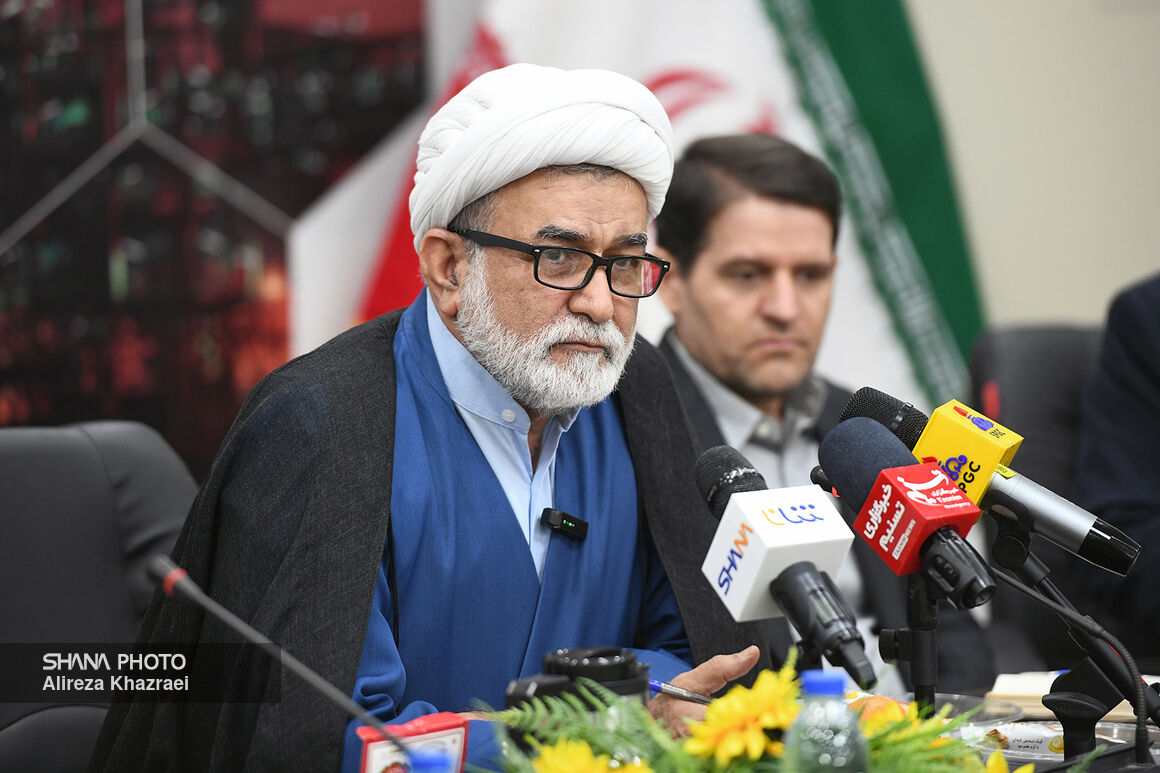 نشست شورای توسعه و برنامه‌ریزی شهرستان عسلویه 5