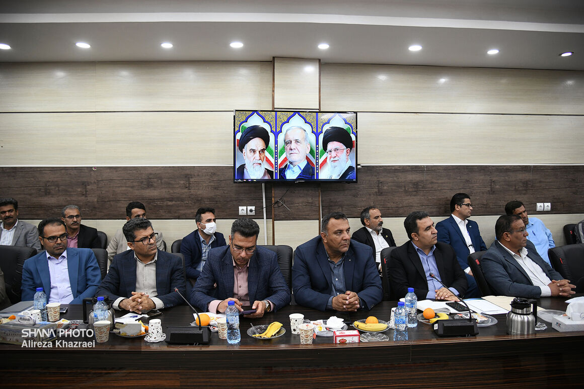 نشست شورای توسعه و برنامه‌ریزی شهرستان عسلویه 11