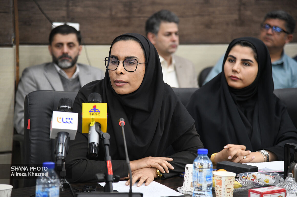 نشست شورای توسعه و برنامه‌ریزی شهرستان عسلویه 12