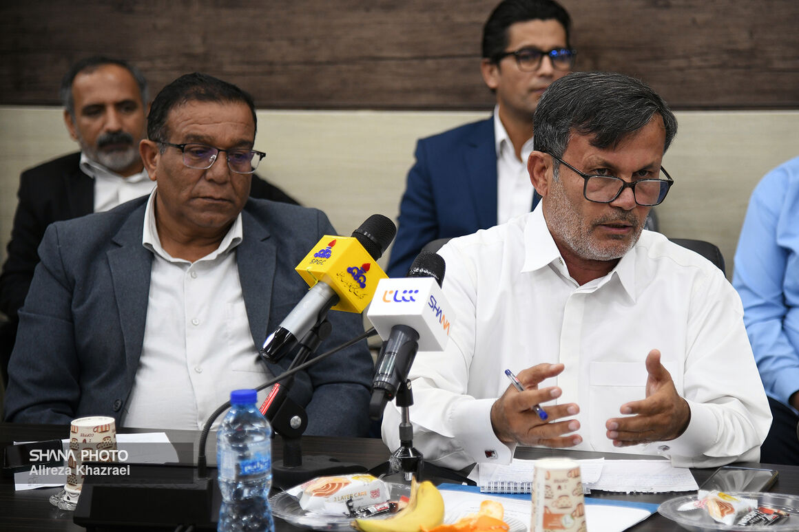 نشست شورای توسعه و برنامه‌ریزی شهرستان عسلویه 13