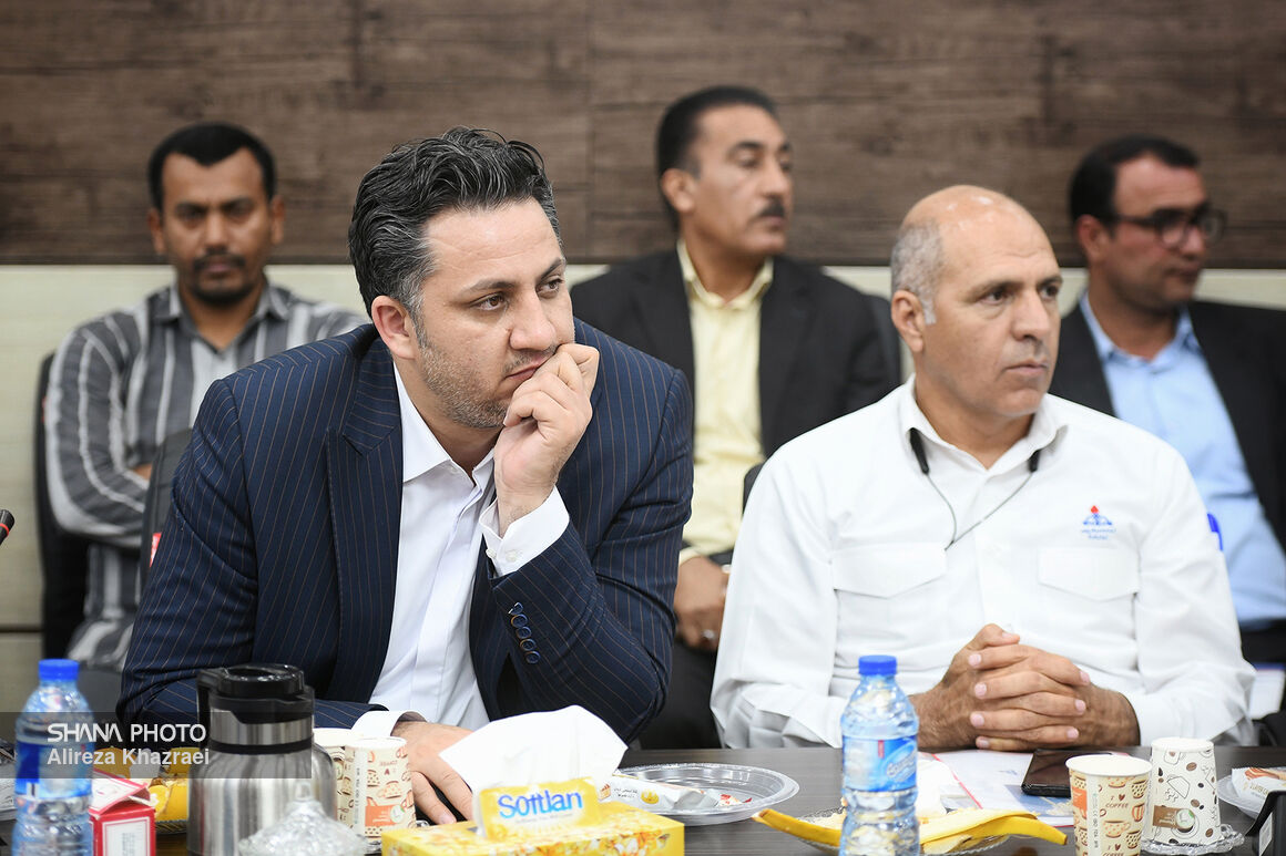 نشست شورای توسعه و برنامه‌ریزی شهرستان عسلویه 15