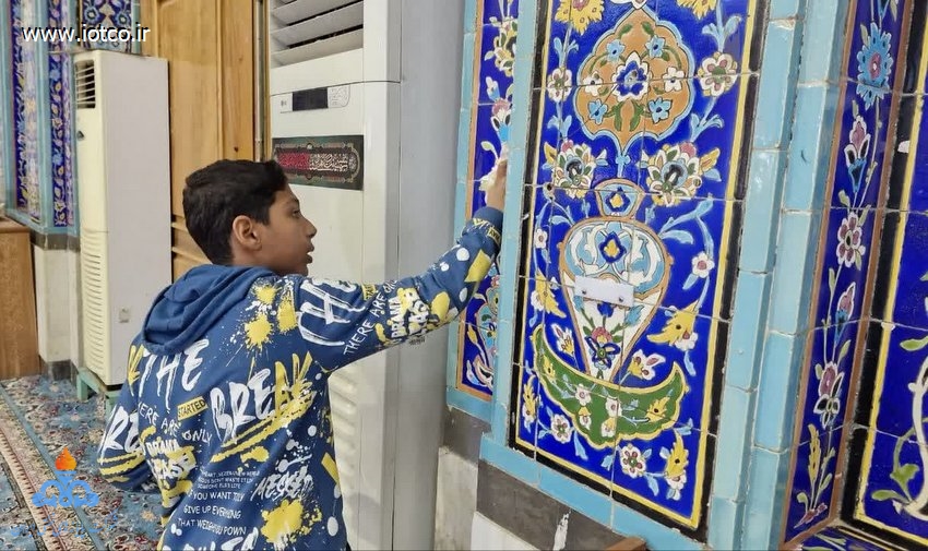 غبارروبی و عطرافشانی مسجد ولی‌عصر (عج) پایانه نفتی خارگ به مناسبت حلول ماه مبارک رمضان 4