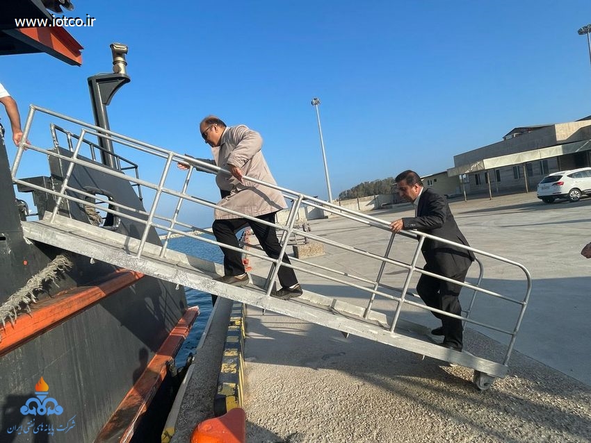 شناور مسافری زر 1