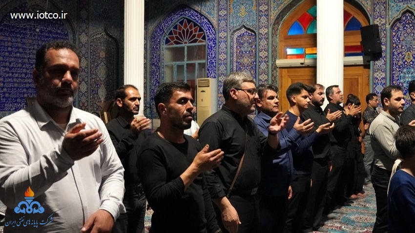 مراسم احیای شب بیست و یکم رمضان در پایانه نفتی خارگ 8