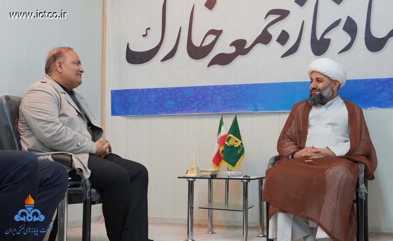 محمودکارگر+ امام جمعه + سید علی میری + رییس پایانه نفتی خارگ+ سال نو  3