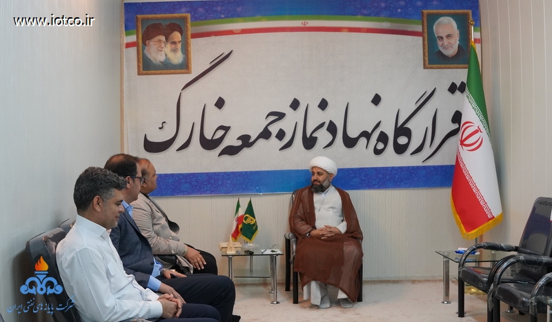 محمودکارگر+ امام جمعه + سید علی میری + رییس پایانه نفتی خارگ+ سال نو  7