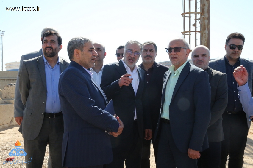 بازدید مدیران ارشد سازمان پدافند غیرعامل کشور از تاسیسات راهبردی صنعت نفت در جزیره خارگ 12