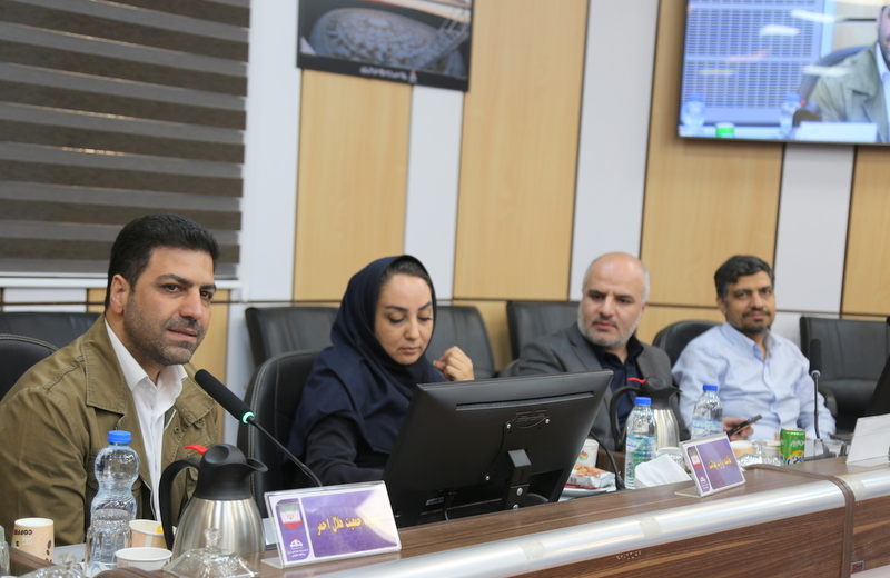برگزاری نشست تخصصی بررسی مسائل سلامت و احصای نیازمندی‌های حوزه امداد، نجات و درمان در جزیره خارگ 1