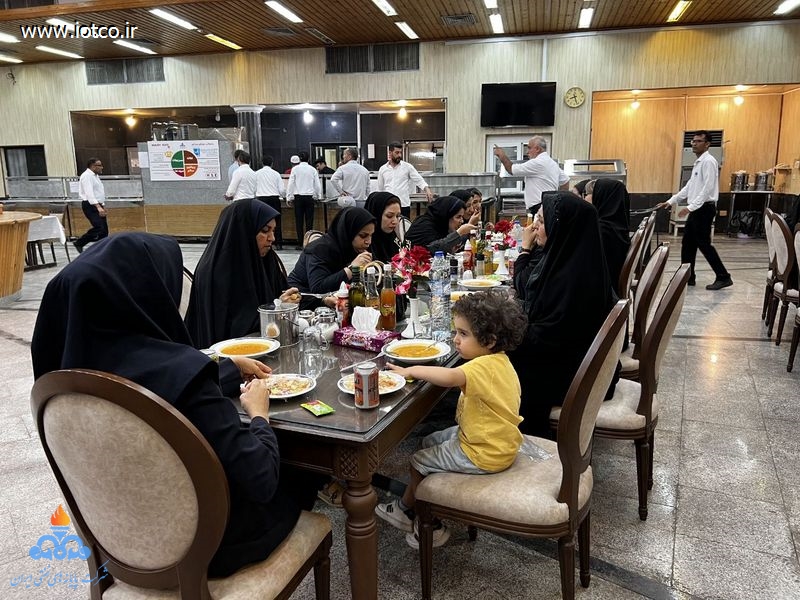 گرامیداشت مقام معلم در خارگ؛ تجلیل از فرهنگیان با ابتکار شرکت پایانه‌های نفتی ایران 3