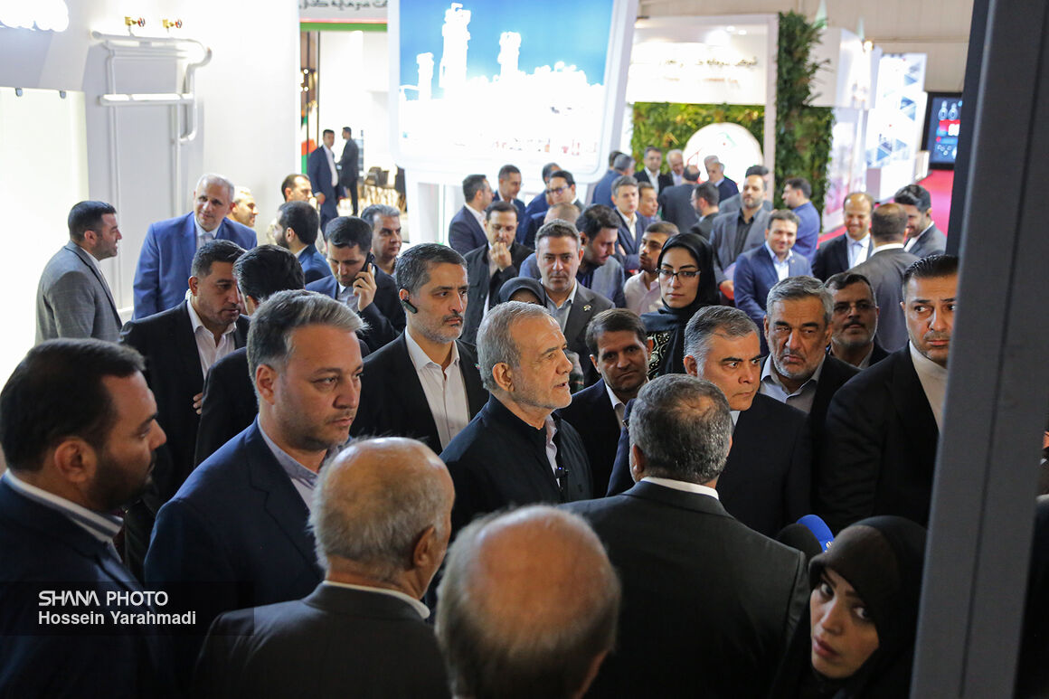 بازدید رئیس‌جمهوری از بیست‌ونهمین نمایشگاه نفت 6