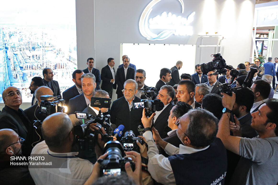 بازدید رئیس‌جمهوری از بیست‌ونهمین نمایشگاه نفت 7