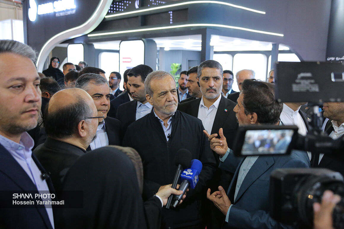 بازدید رئیس‌جمهوری از بیست‌ونهمین نمایشگاه نفت 8