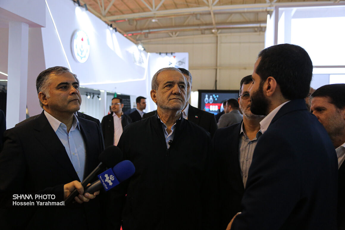 بازدید رئیس‌جمهوری از بیست‌ونهمین نمایشگاه نفت 10