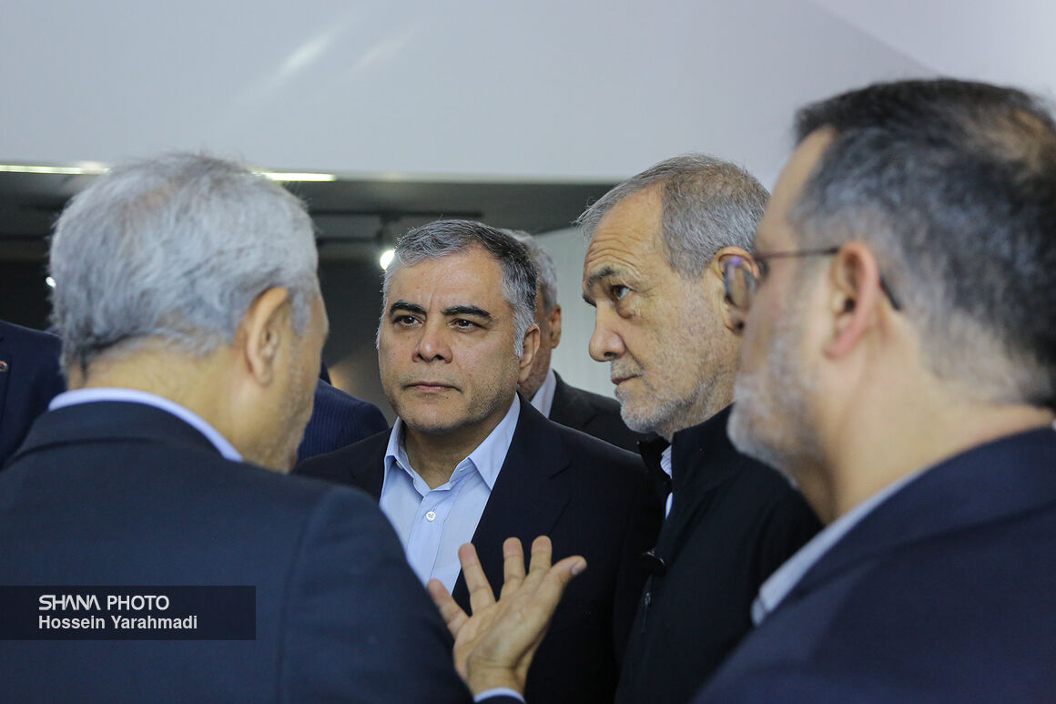 بازدید رئیس‌جمهوری از بیست‌ونهمین نمایشگاه نفت 12