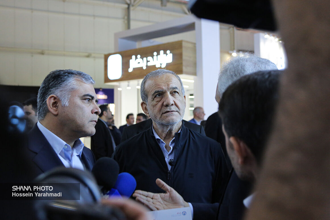 بازدید رئیس‌جمهوری از بیست‌ونهمین نمایشگاه نفت 13