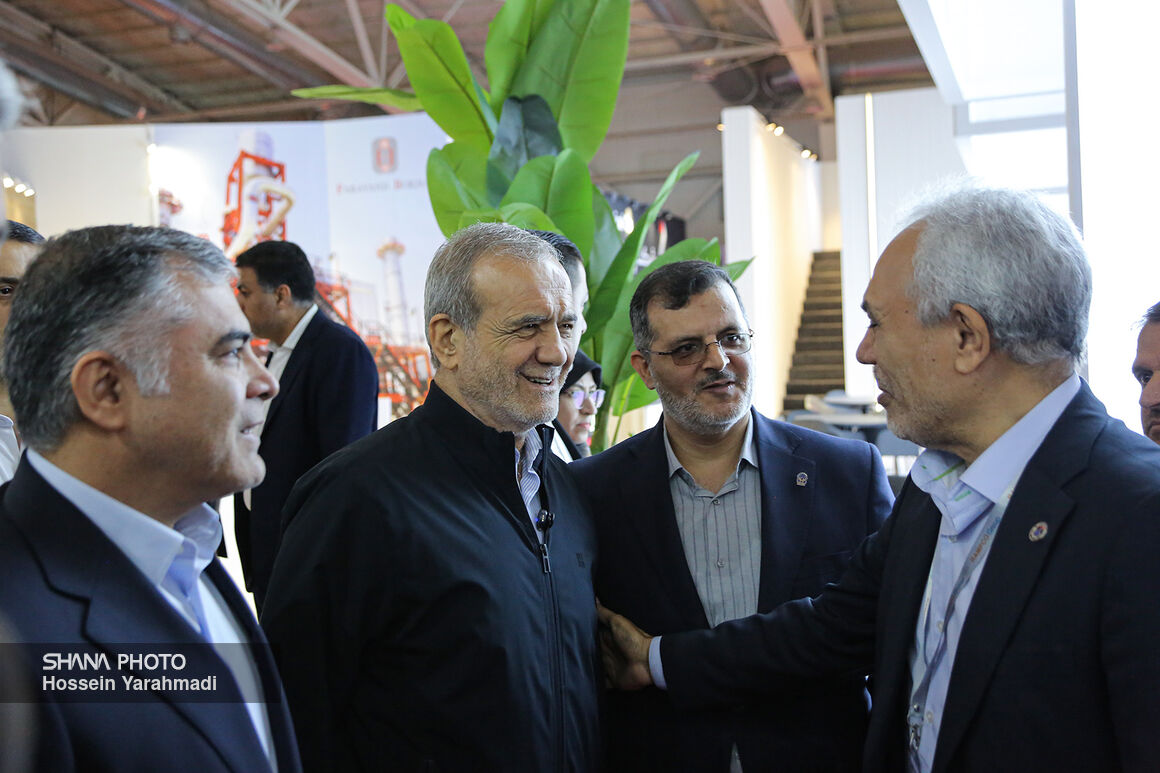 بازدید رئیس‌جمهوری از بیست‌ونهمین نمایشگاه نفت 14