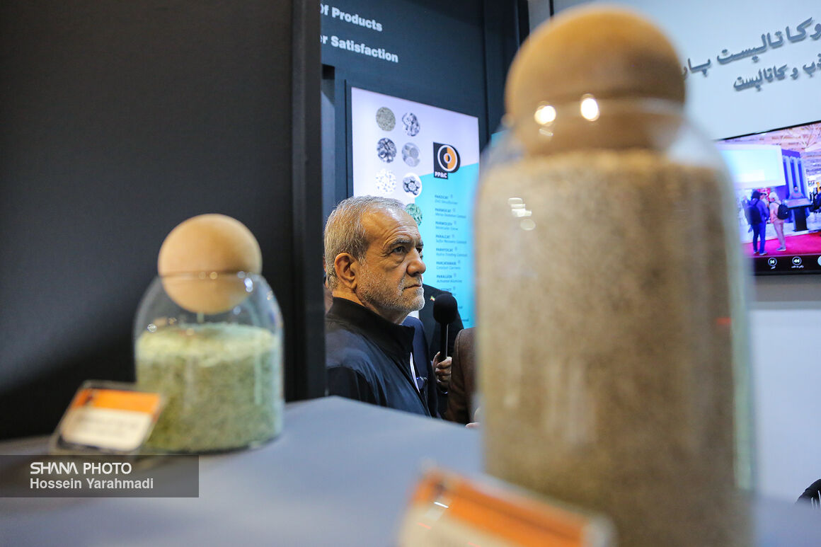 بازدید رئیس‌جمهوری از بیست‌ونهمین نمایشگاه نفت 2 8