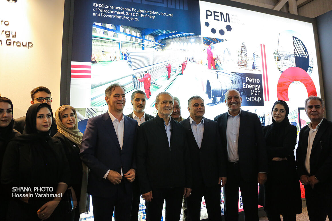 بازدید رئیس‌جمهوری از بیست‌ونهمین نمایشگاه نفت 2 10