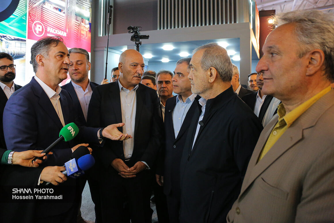 بازدید رئیس‌جمهوری از بیست‌ونهمین نمایشگاه نفت 2 12