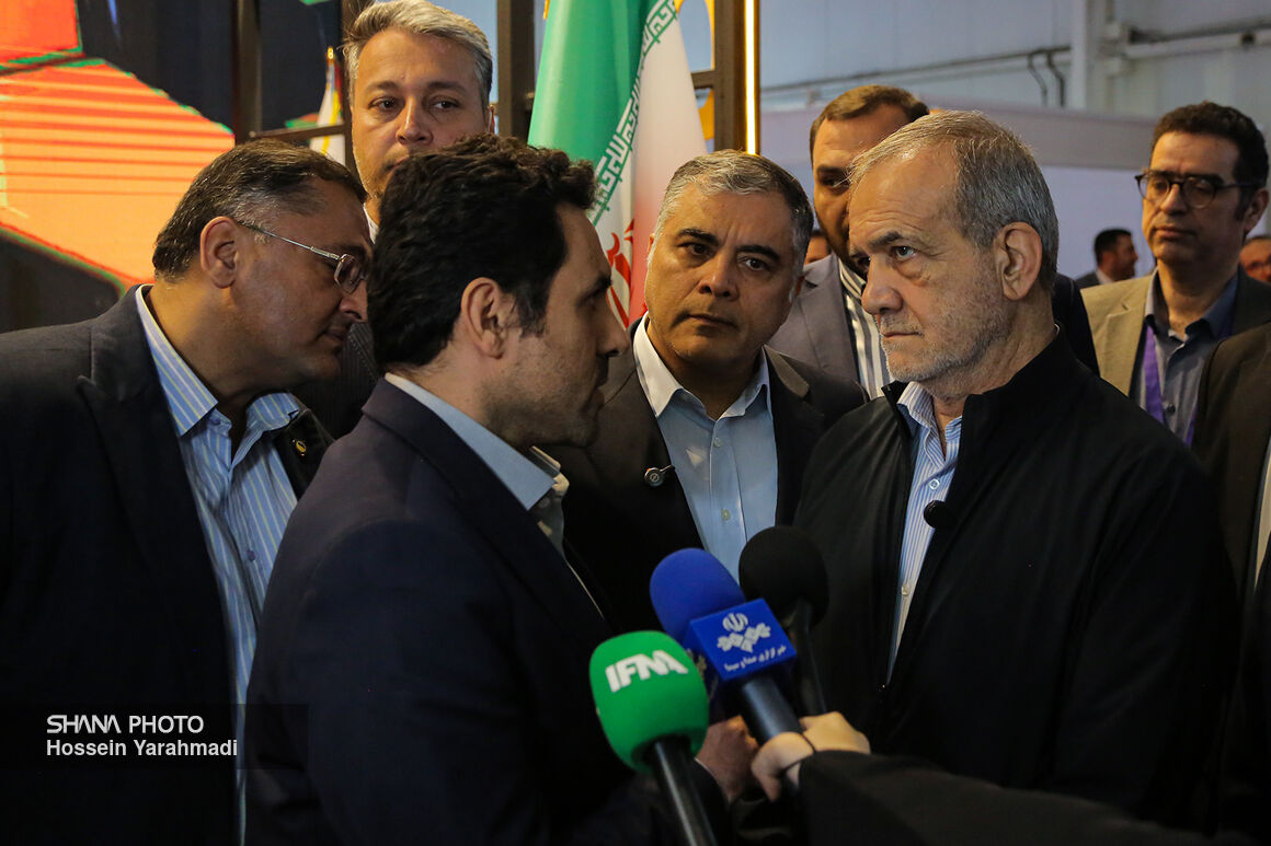 بازدید رئیس‌جمهوری از بیست‌ونهمین نمایشگاه نفت 2 17