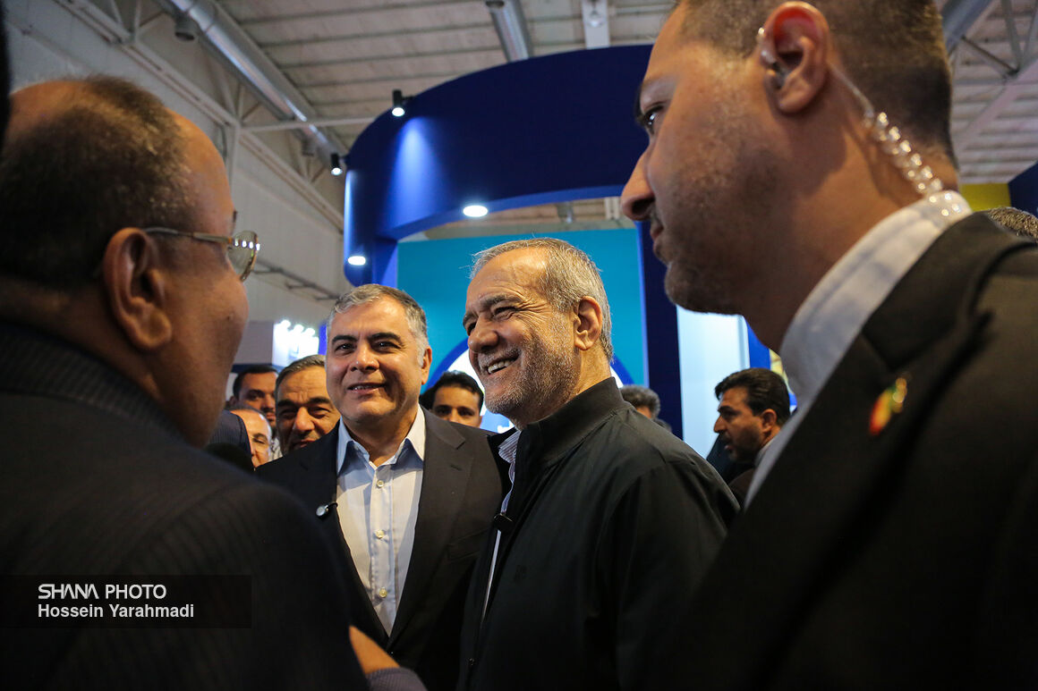 بازدید رئیس‌جمهوری از بیست‌ونهمین نمایشگاه نفت 2 18