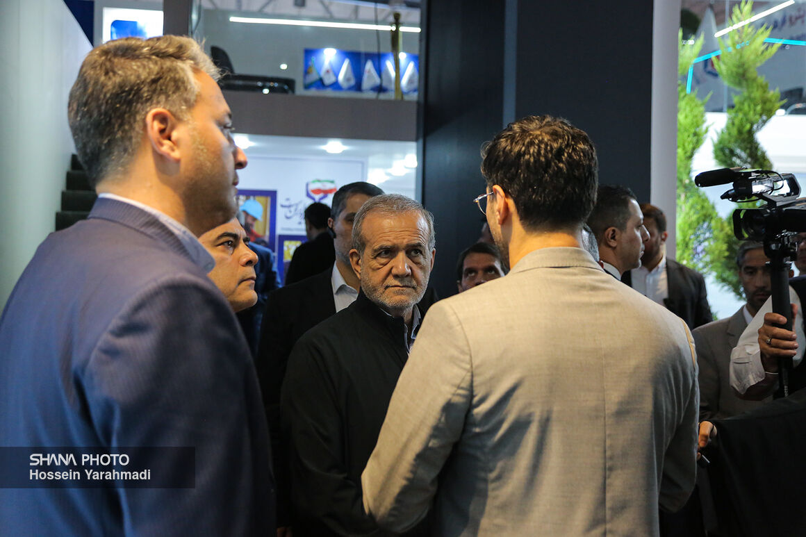 بازدید رئیس‌جمهوری از بیست‌ونهمین نمایشگاه نفت 2 21